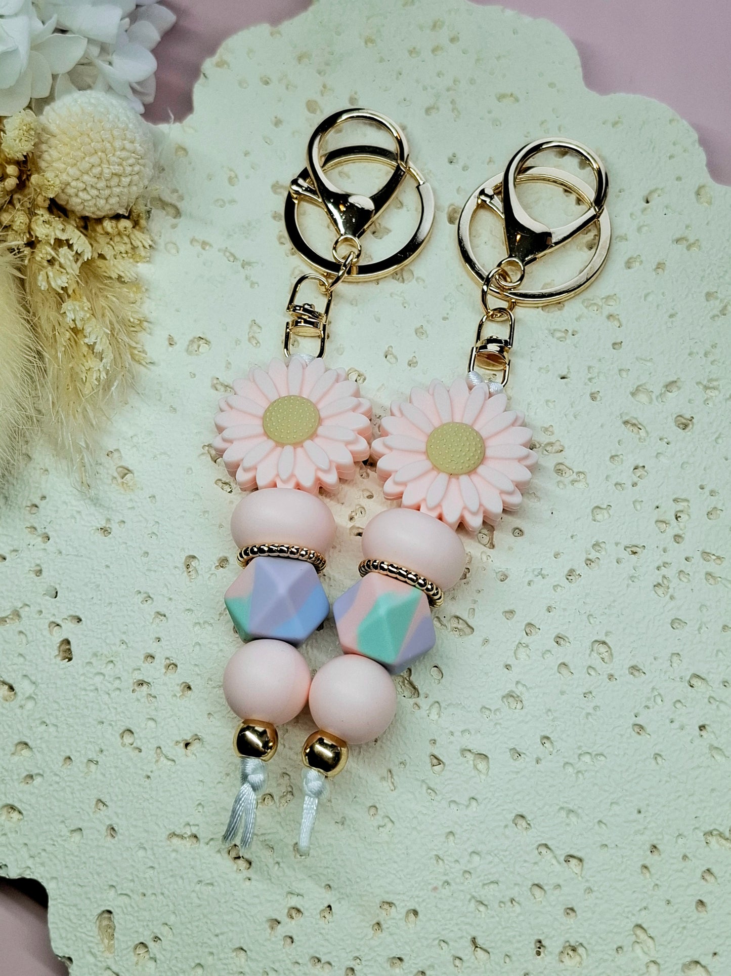 Baby Pink Daisy Keychain